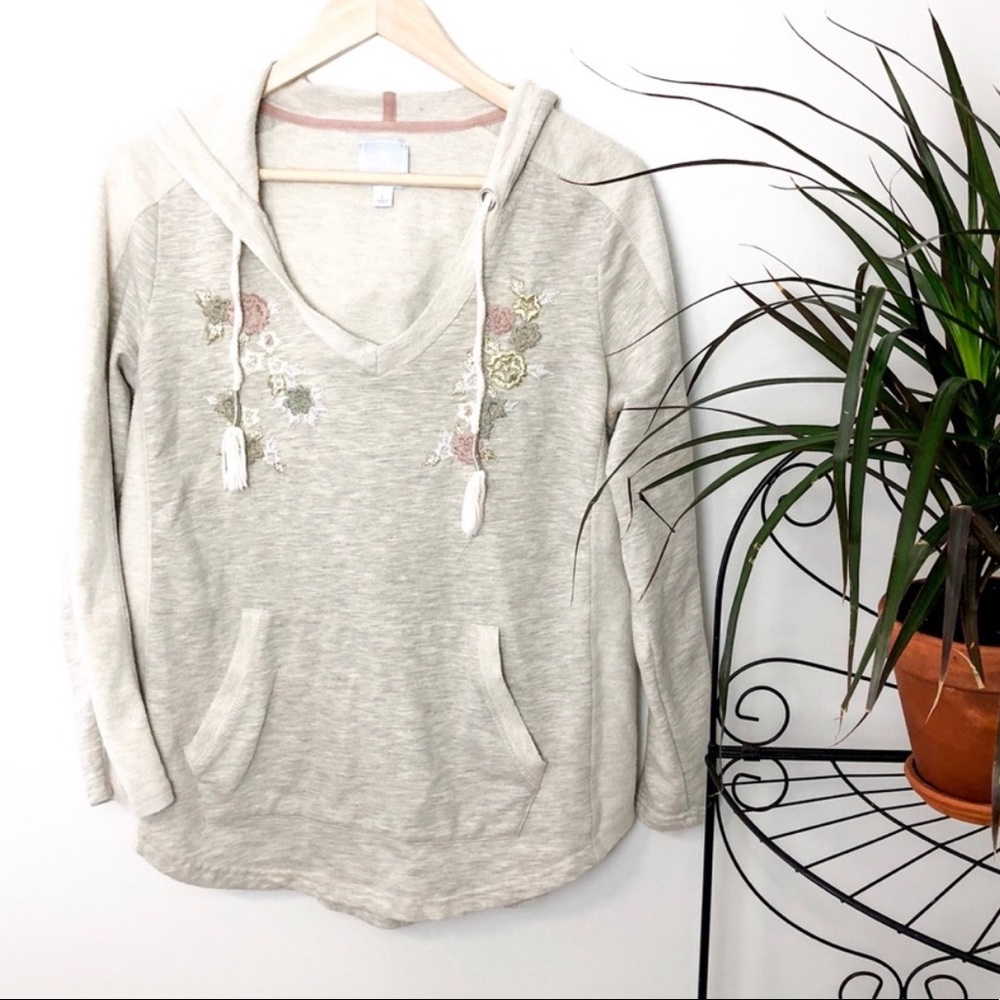 Floral embroidered sweater